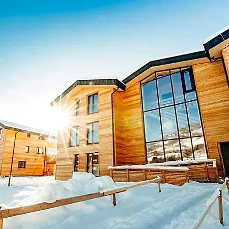 Kreischberg By Alps Hotell 4*